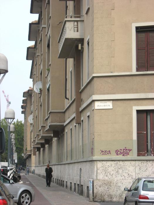 Modern urban open spaces </br> and contemporary regeneration. </br ... The open space milano